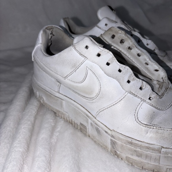 Nike Air Force 1 Pixel Triple White AF1 Low Shoes Women Size 8 CK6649-100 Retro - Picture 2 of 10